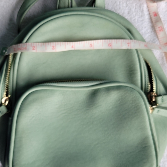 Jeane & Jax Green Knapsack Bag - Picture 11 of 12